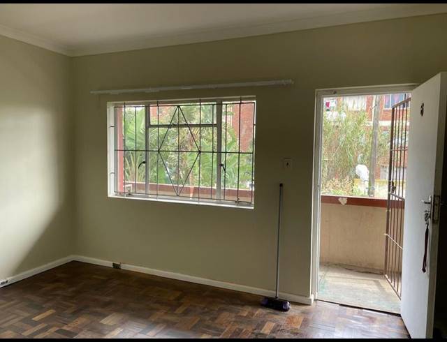 2 BEDROOM APARTMENT FOR SALE IN SIDWELL